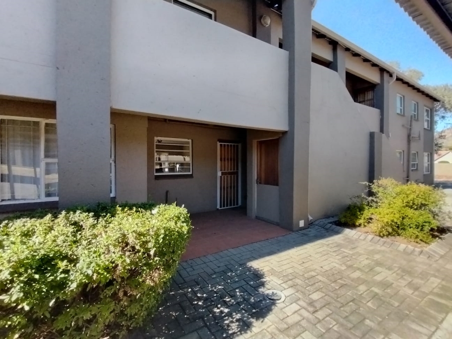3 Bedroom Property for Sale in Geelhoutpark North West